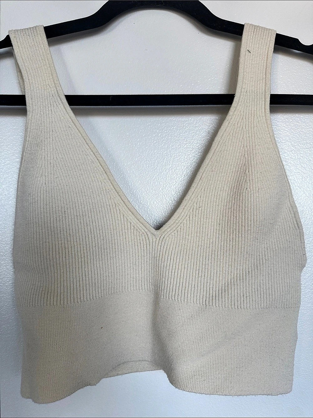 Banana Republic Ribbed V-Neck Tank Top in Cream Size Small